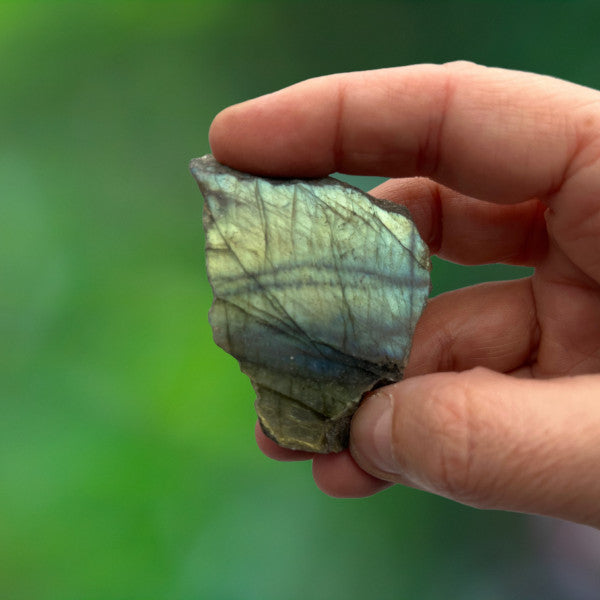 Labradorite Extra Pierre Brute 1 Face Polie de Madagascar