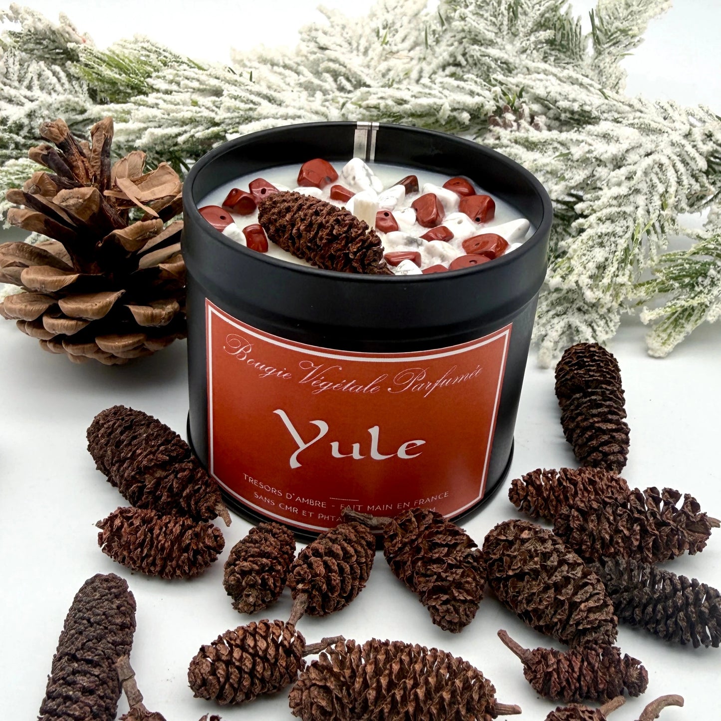 Bougie Sabbat Yule - Jaspe Rouge & Howlite - Précommande Édition Limitée