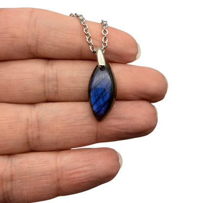 Pendentif Labradorite Extra – Reflets bleus – Pierre naturelle | Modèle unique