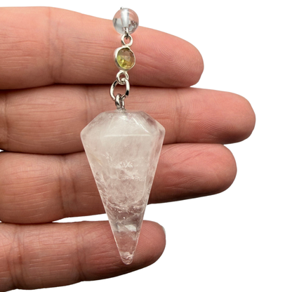 Pendule Cristal de Roche et Péridot – Cône Facetté - Pierre Naturelle - Pièce Unique